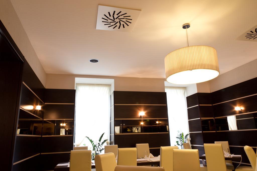 Old Town Hotel เบอร์โน ภายนอก รูปภาพ